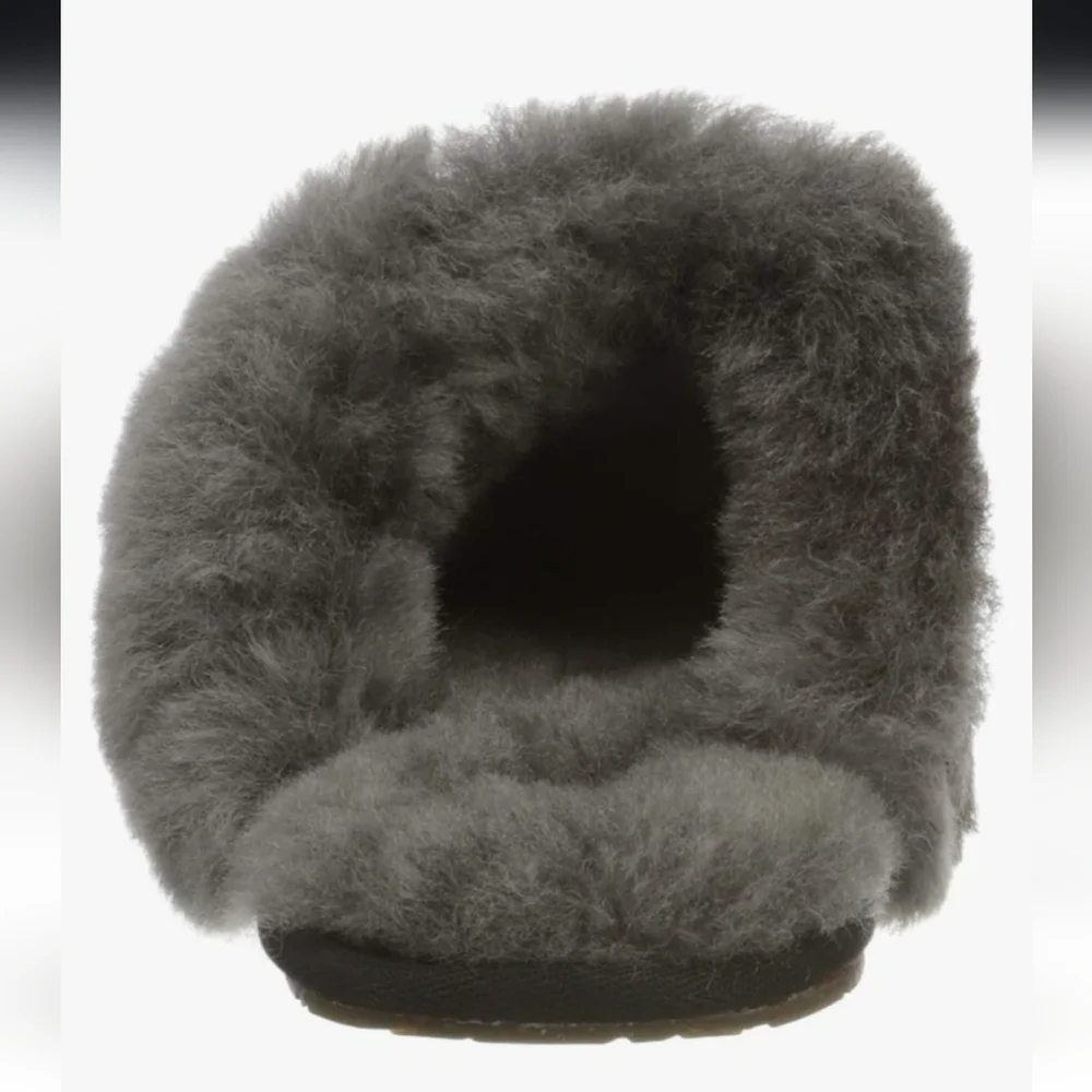 Ugg size 10 black sheepskin slippers back /grey new in the box - Picture 5 of 9